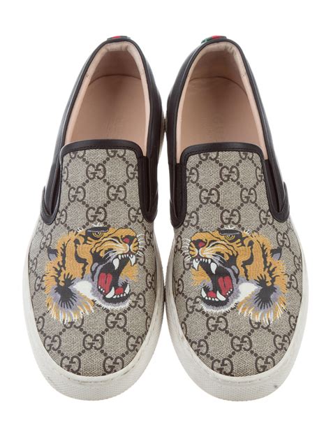 gucci men's gg supreme tiger slip on sneakers replica|gucci slide gg supreme.